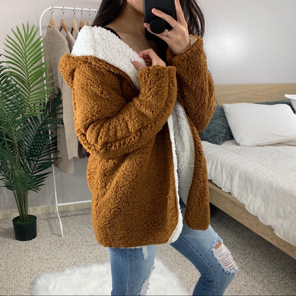 🆕Camel + White Reversible Fluffy Teddy Coat - Picture 3 of 8